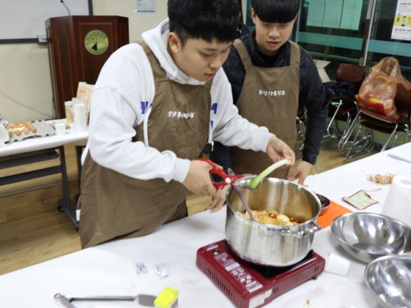 λб 丮 ü()